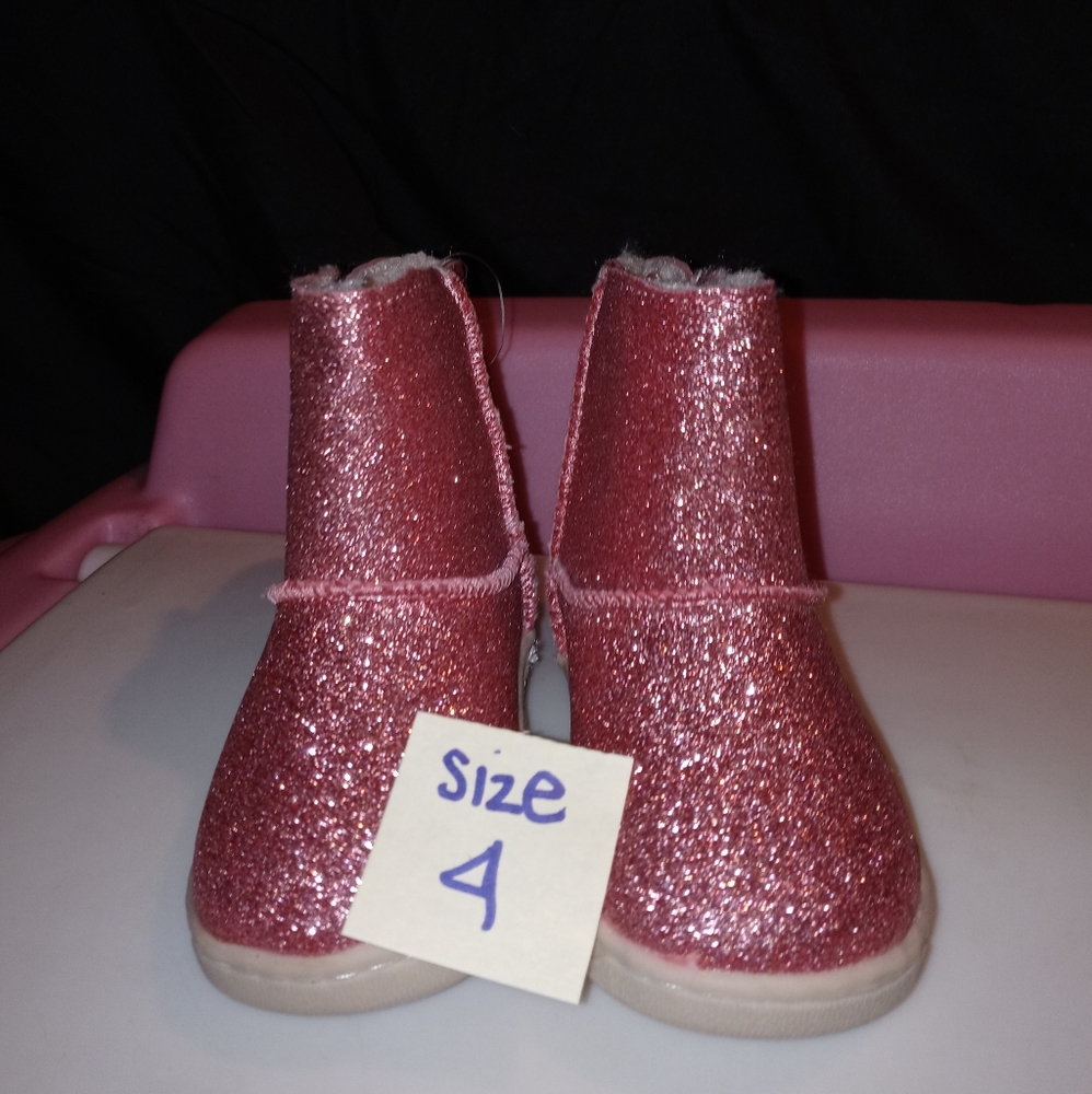 Shoes - Picture 4 of 12